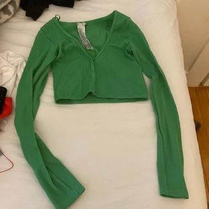 ZARA Green Longsleeve V neck Crop Top